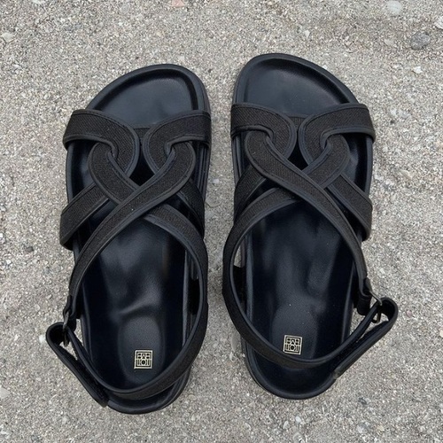 토템 청키 샌들 블랙