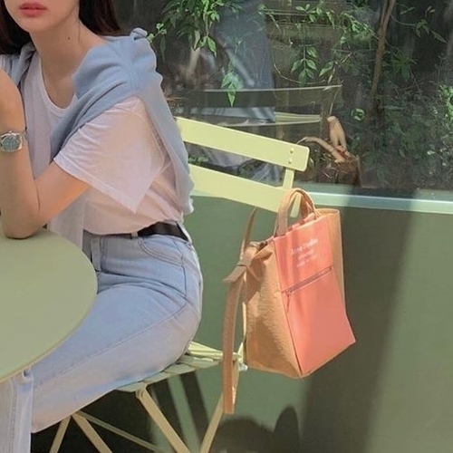 웨이팅* 아크네 베이커 아웃 토트백 2co