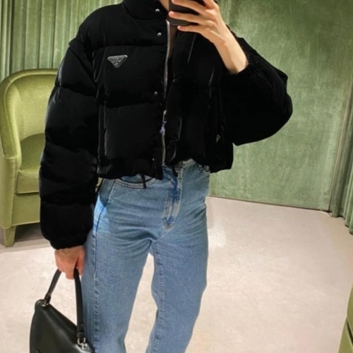 프라다 벨벳 푸퍼 패딩 블랙