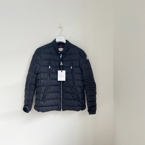 sale* 몽클레어 아미오 남성 패딩 블랙